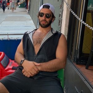 Meet your Posher, Sam